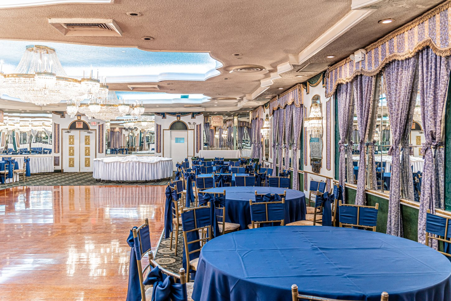 1I8A1243 Astoria World Manor