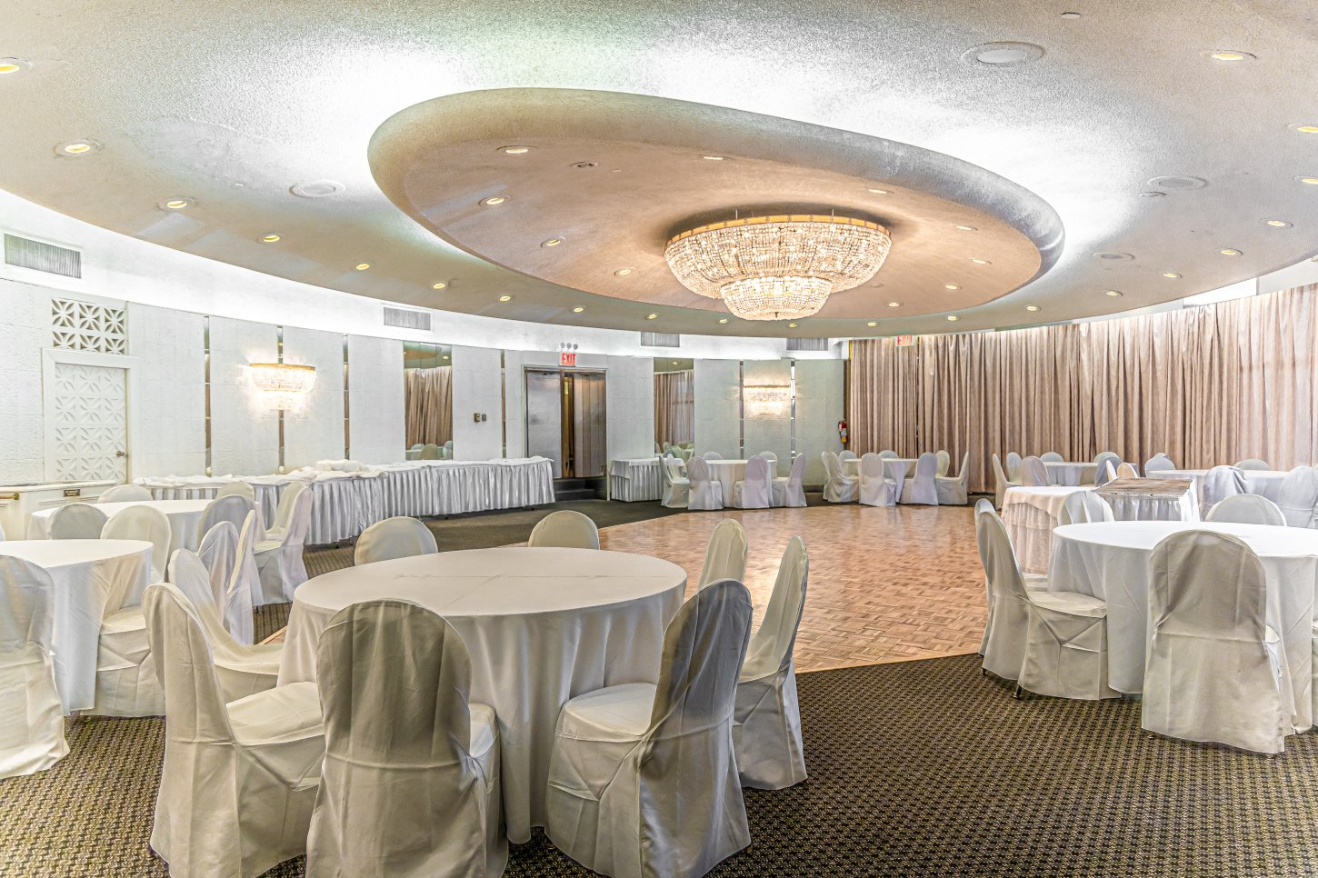 1I8A5147-3 Astoria World Manor