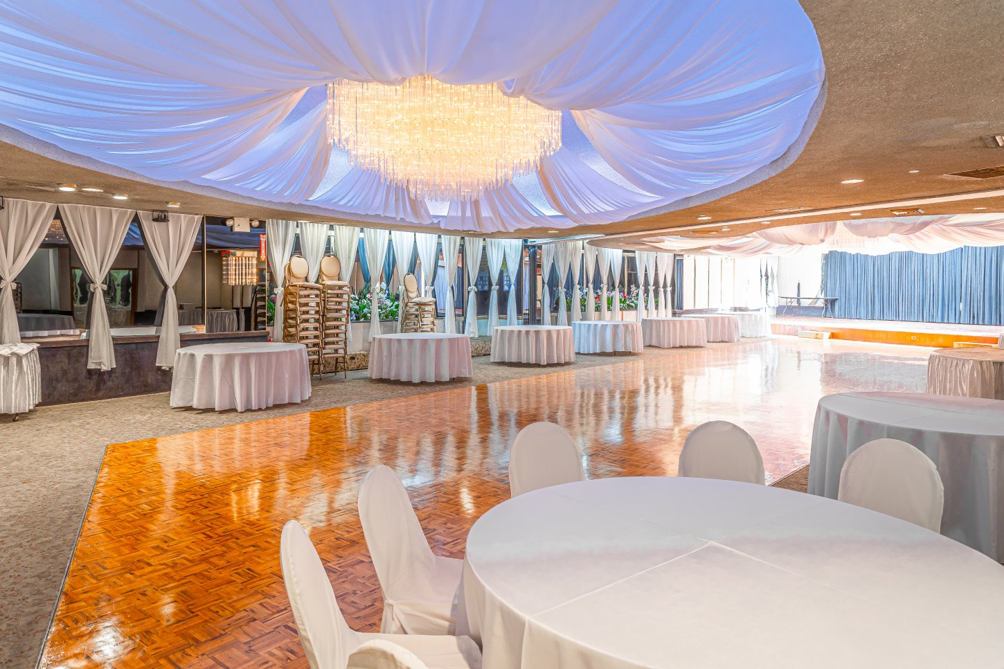 1I8A7119 Astoria World Manor