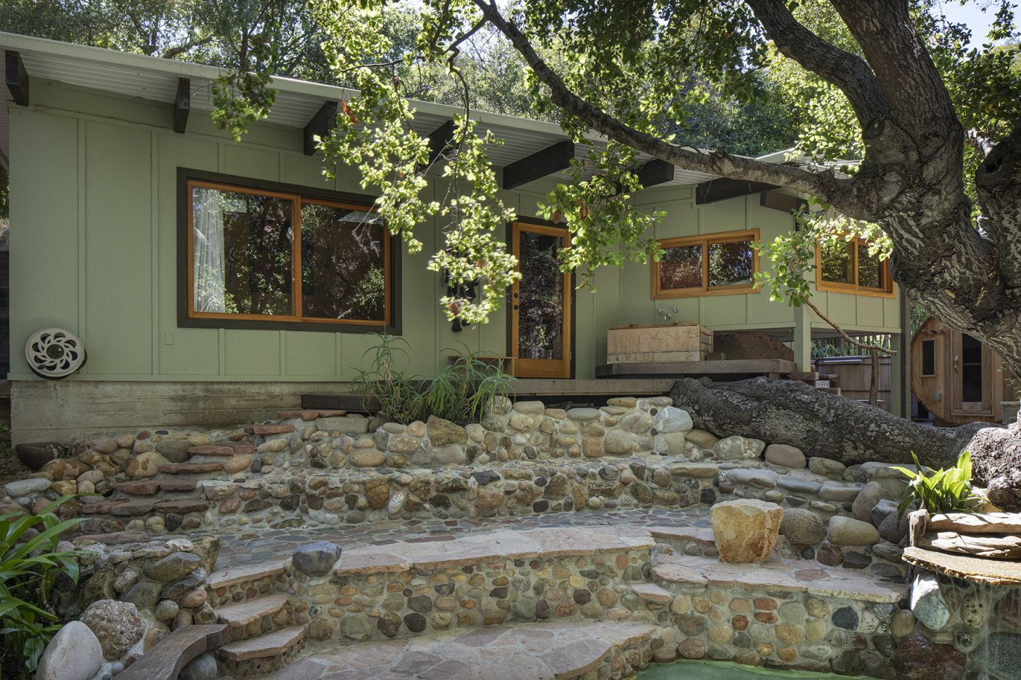 220510_Exquisite_Surfaces_0129 The Compund