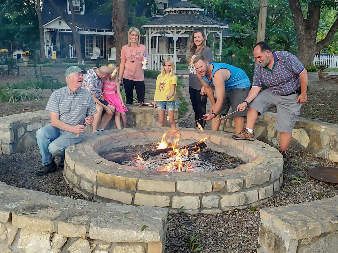 FamilyCampfire Country Woods Inn