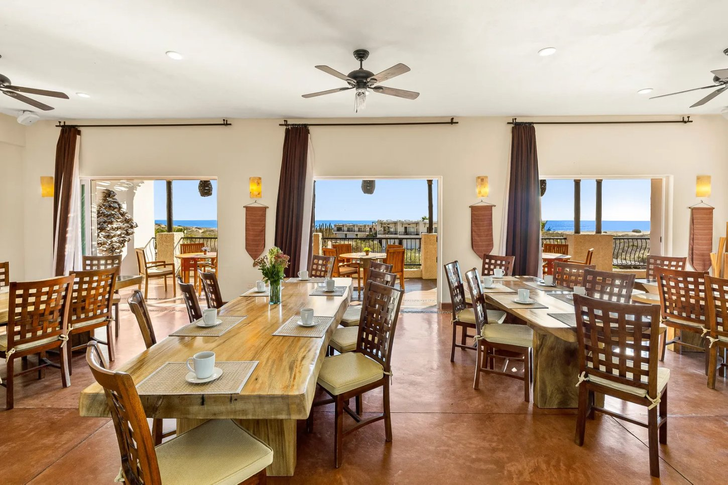 CB_dining room Prana del Mar