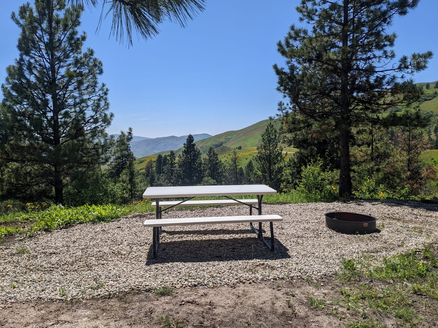 Picnic Table Jerusalem Landing
