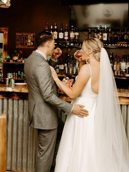 Bar Bride The Creekside Lodge and Cabins