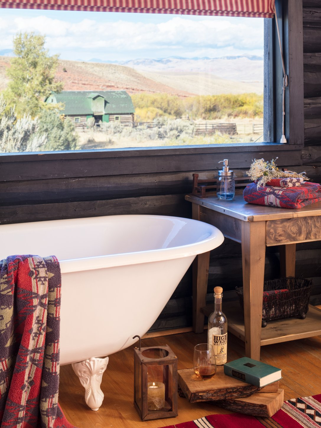 Accommodations Albright Tub 3 Spear Ranch