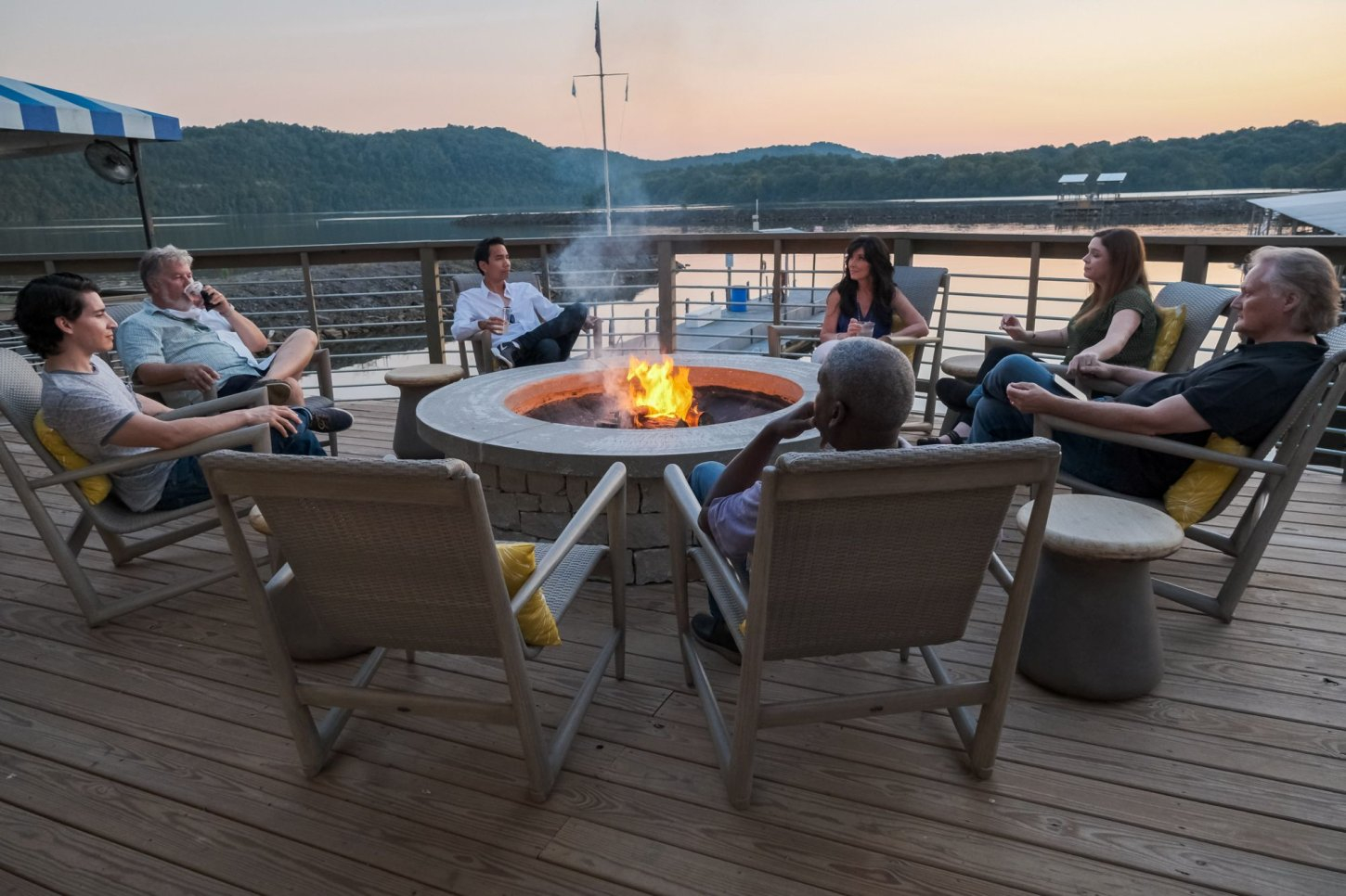 wildwood-retreats-around-a-fire - Copy Wildwood Resort & Marina