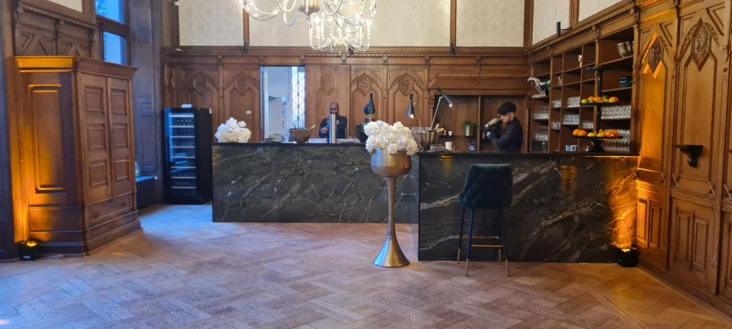 Bar2023 STELLA RHENI | The Luxury Estate