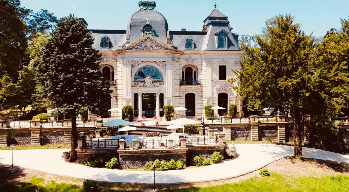 luftbild STELLA RHENI | The Luxury Estate