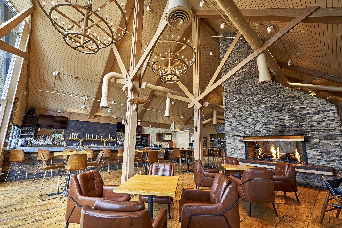 OM Bar Sierra Interior by Knoxy Knox_0363 Outbound Mammoth