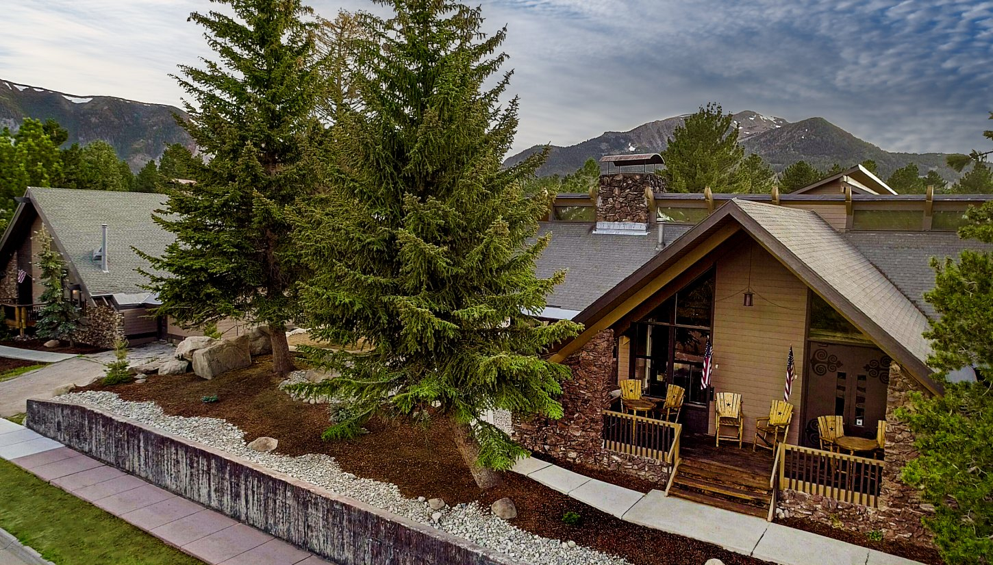 OM Entrance Exterior by Knoxy Knox_0007 Outbound Mammoth