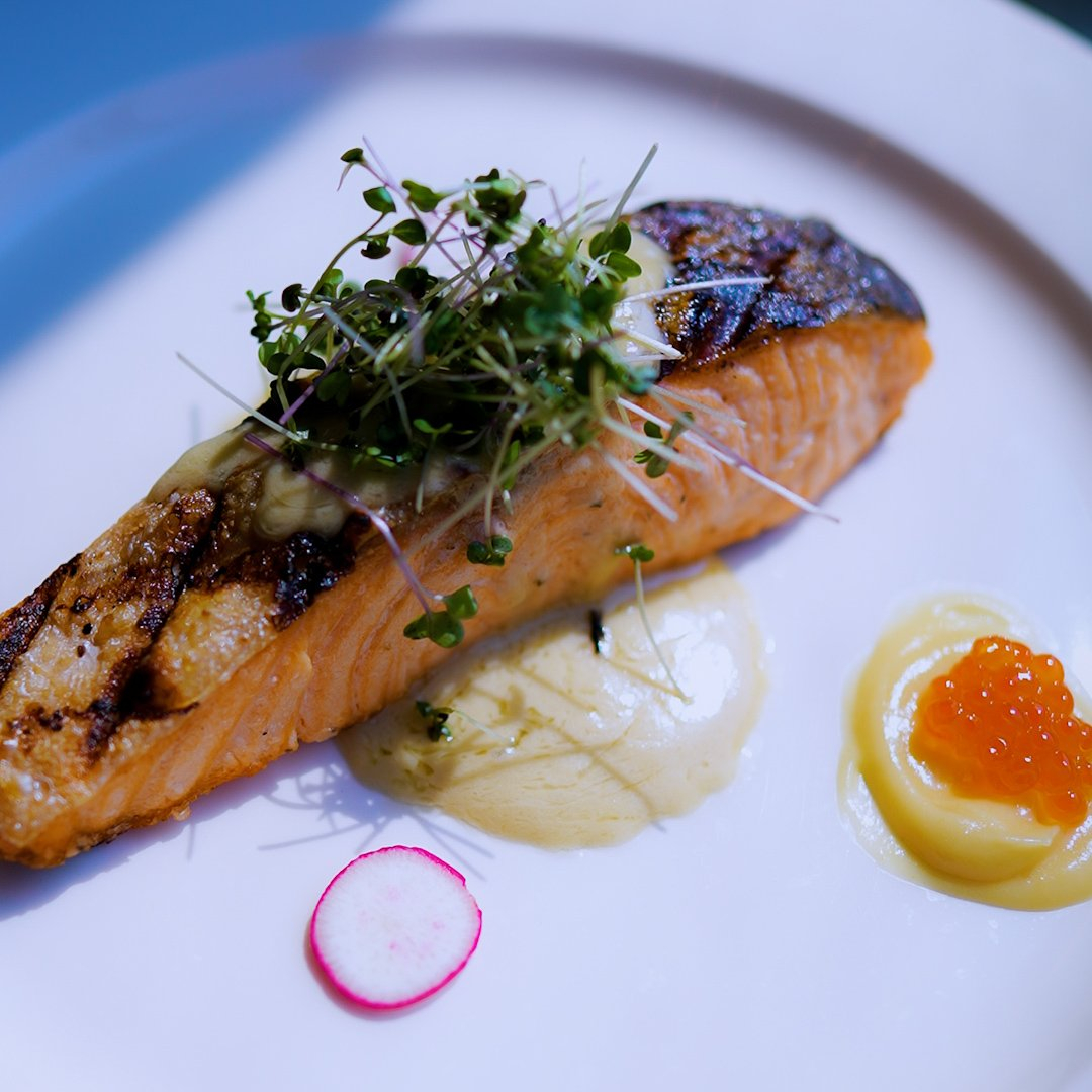 King salmon_01 HMD Bar and Grill