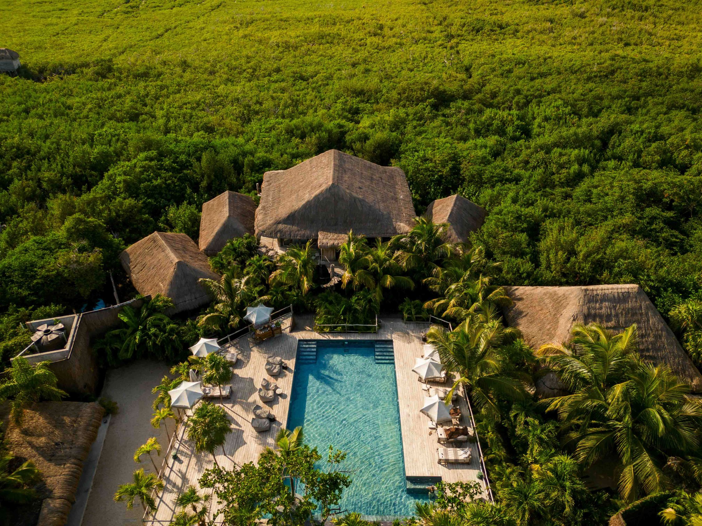 radhoo-leandro-bulzzano-octubre-2022-grounds-76 Radhoo Tulum