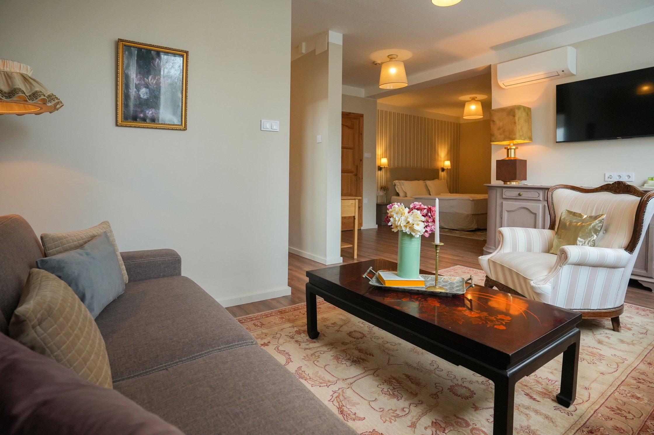 2 Nomad Hotel & Glamping