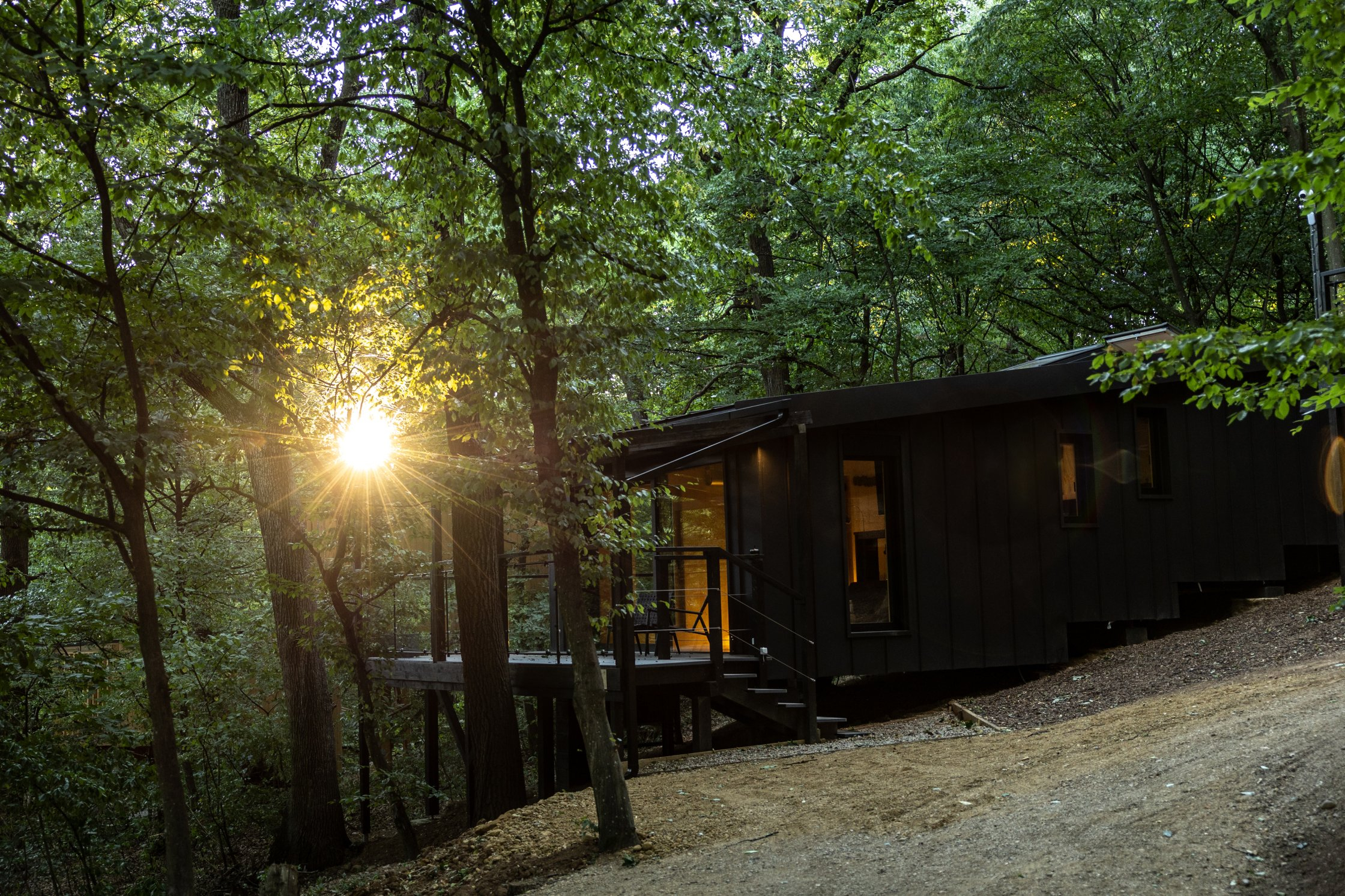 5 Nomad Hotel & Glamping