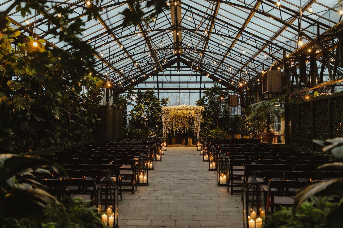Finn-Freed_Emily_and_Evan_JillDeVriesPhotography_Spring_231 Planterra Conservatory