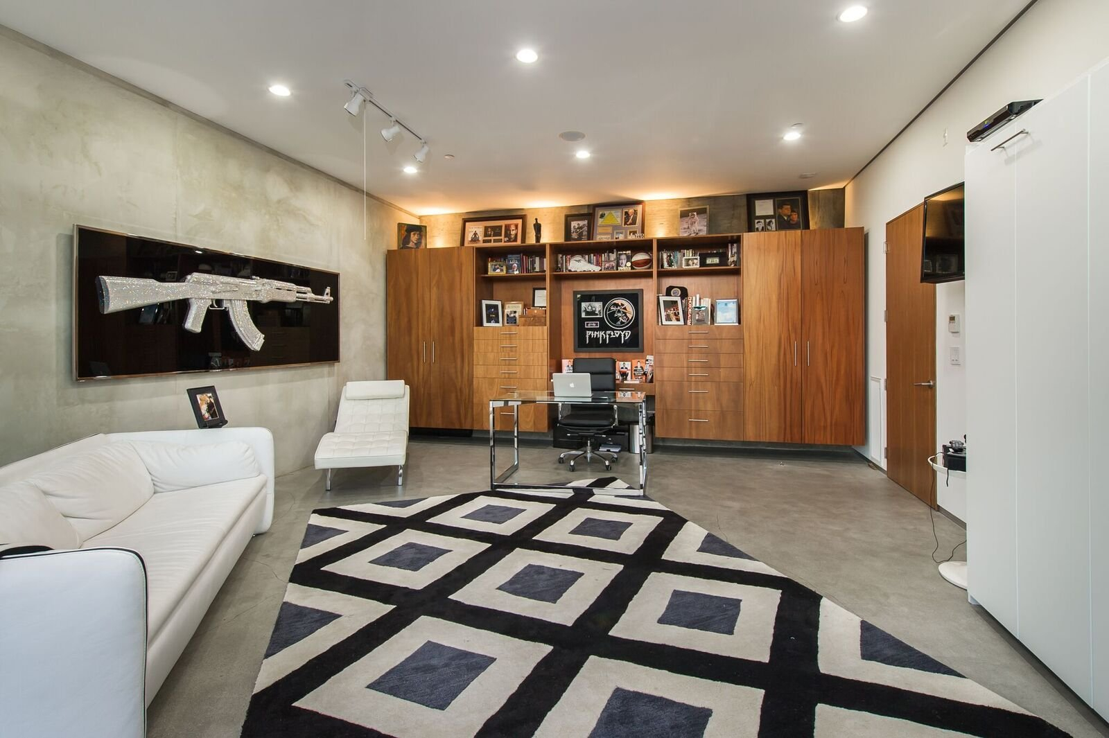 11 The Glass Mansion