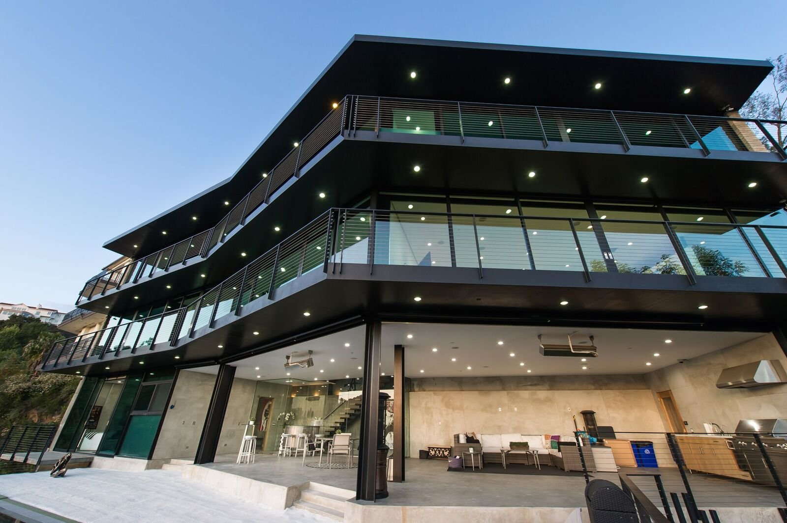 13 The Glass Mansion