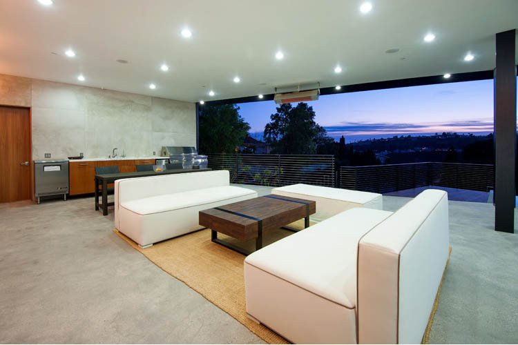 14 The Glass Mansion