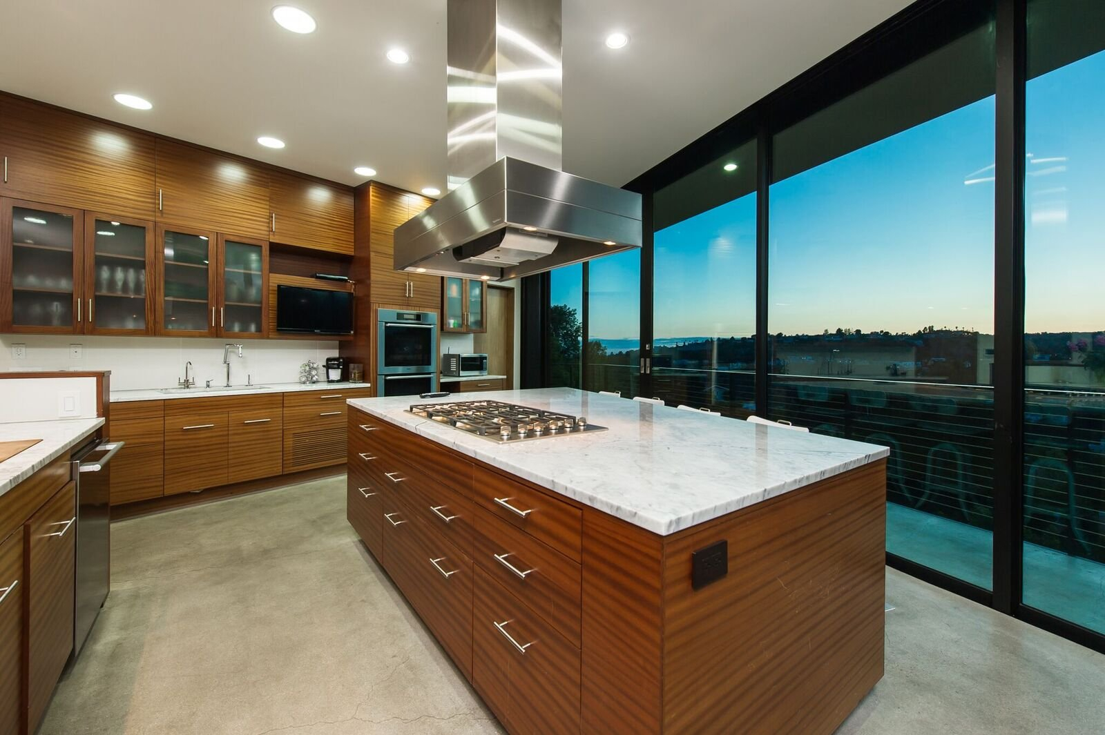 5 The Glass Mansion