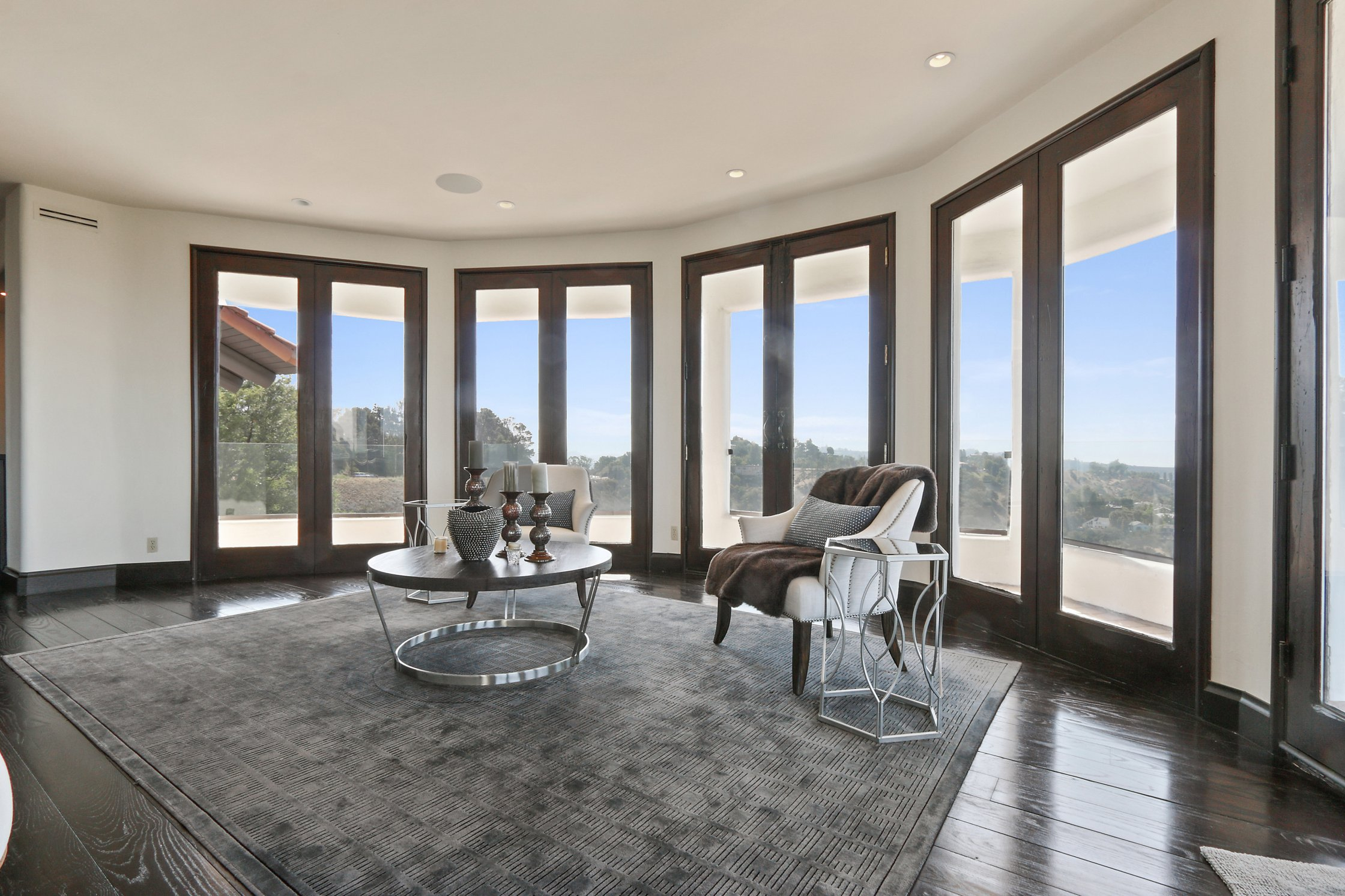 15 The Mulholland Villa