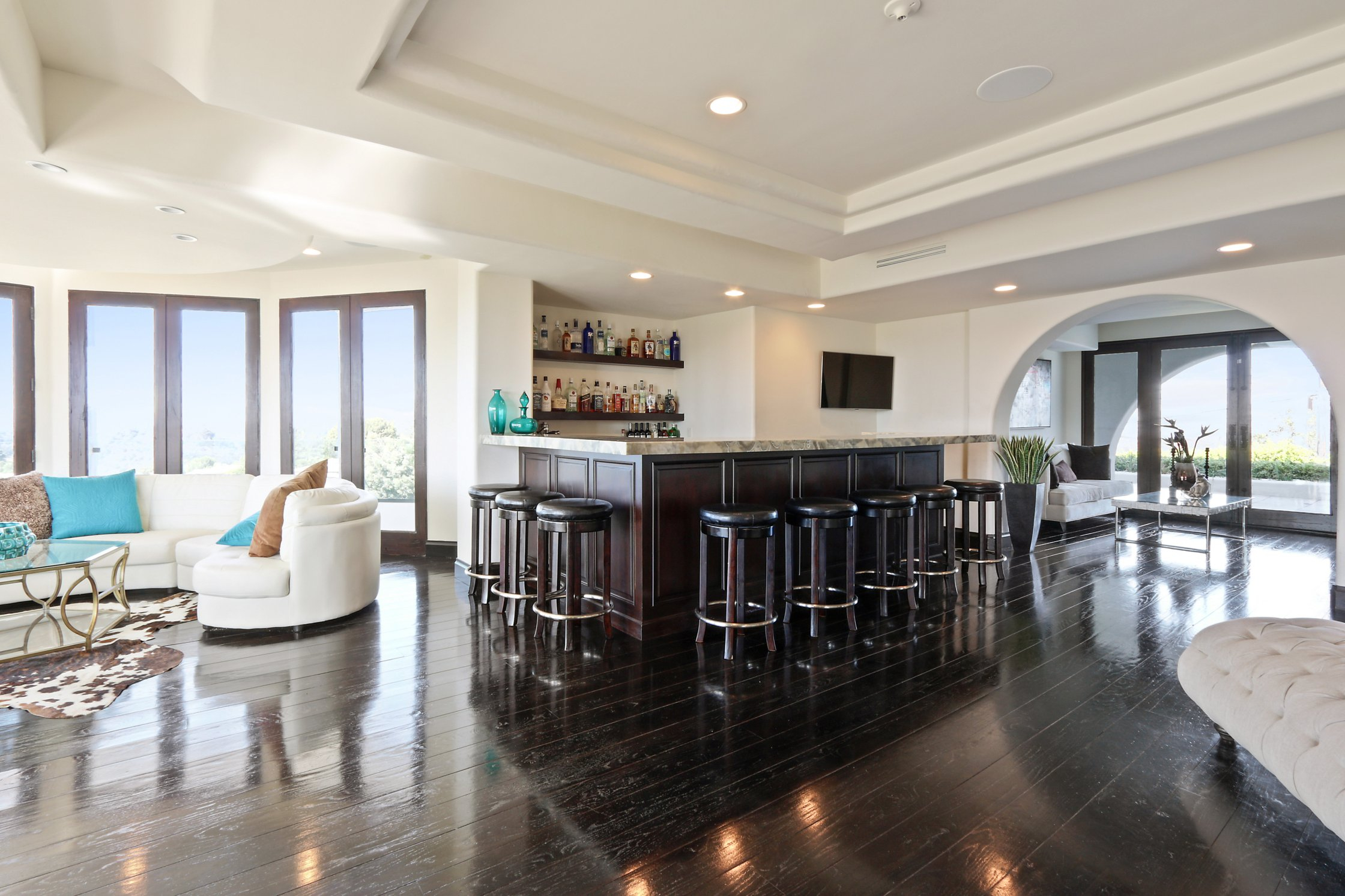 6 The Mulholland Villa