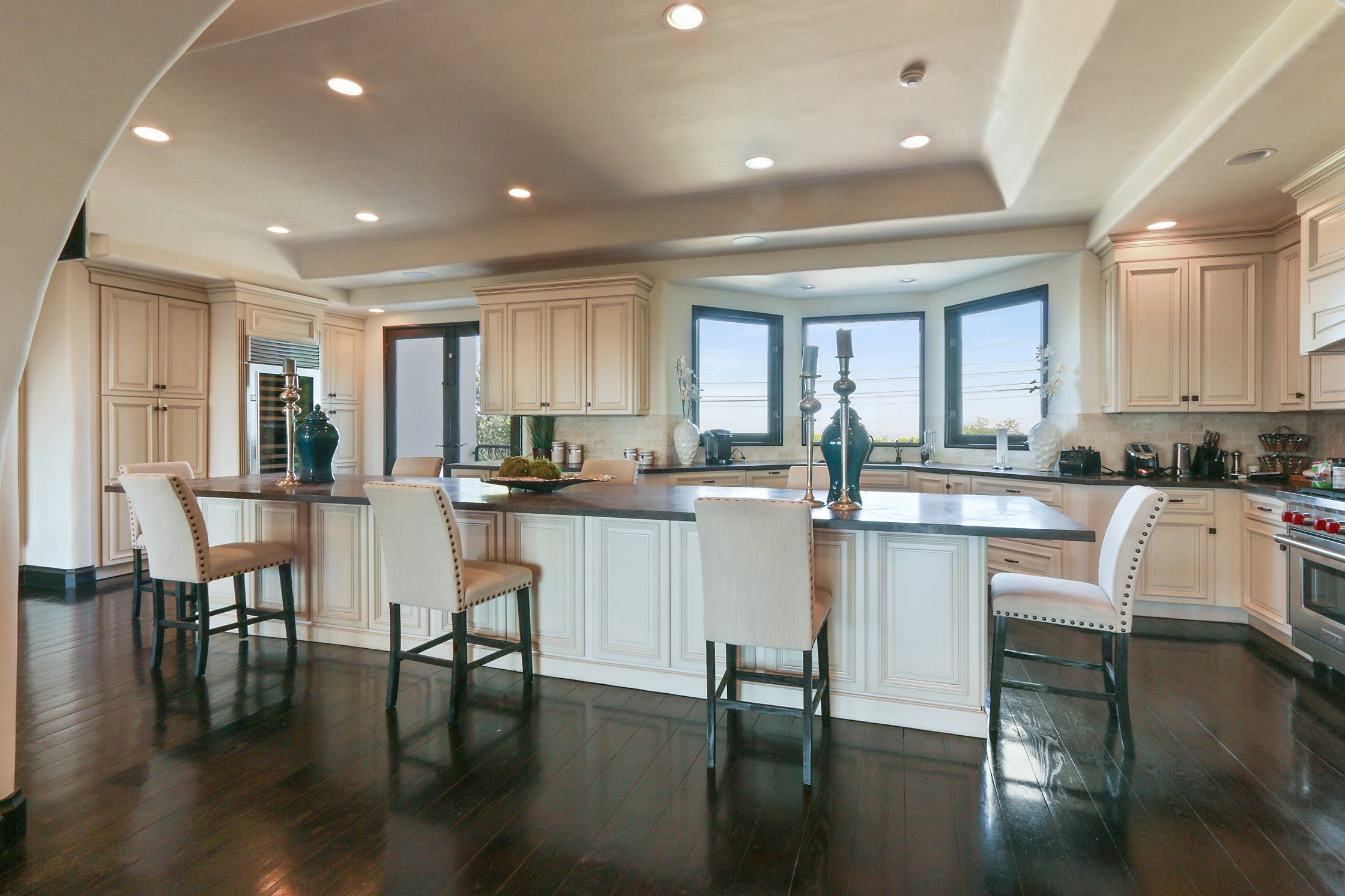 8 The Mulholland Villa