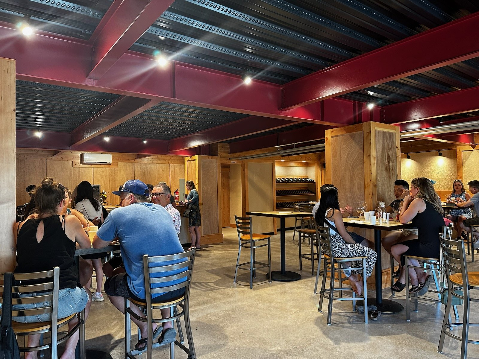 Dundee TR Bar Archer Vineyard