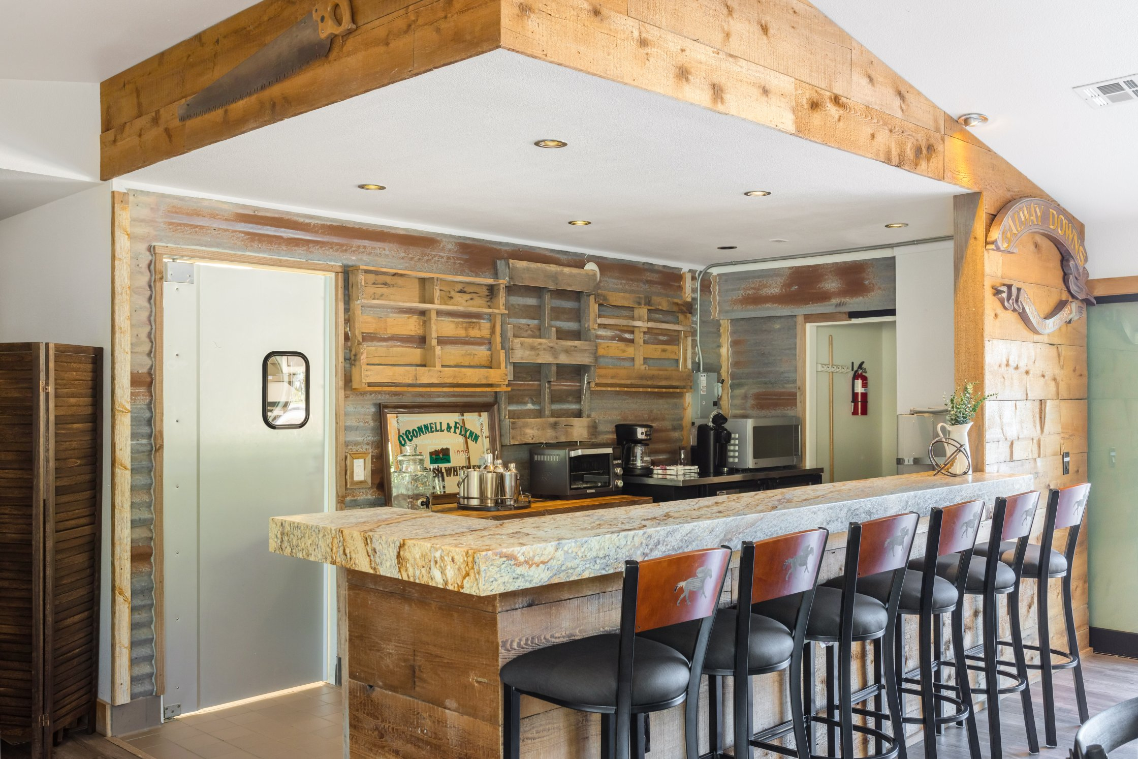 101A2327 Stay Kentina