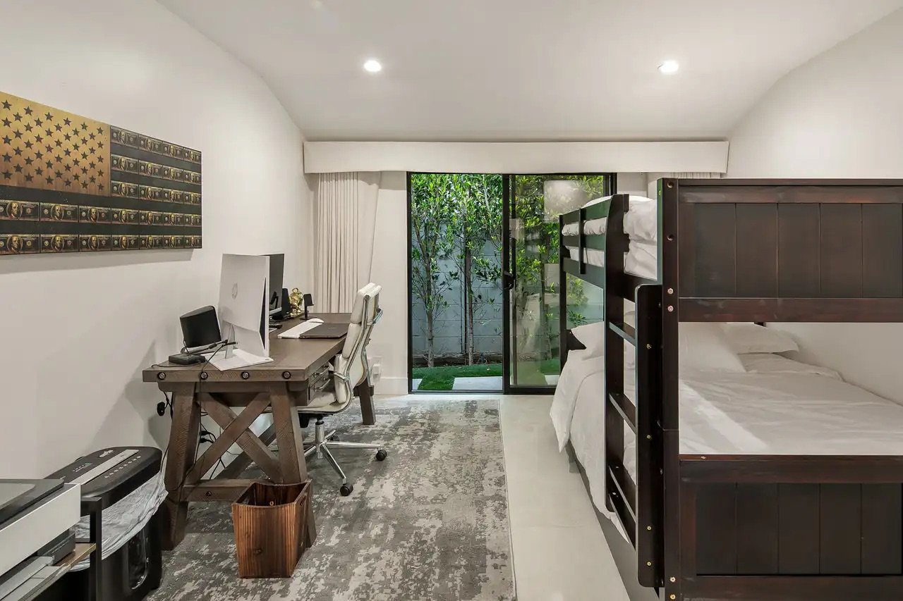 1704310244700-051_8108_laurel_view-51 Exquisite LA View Home