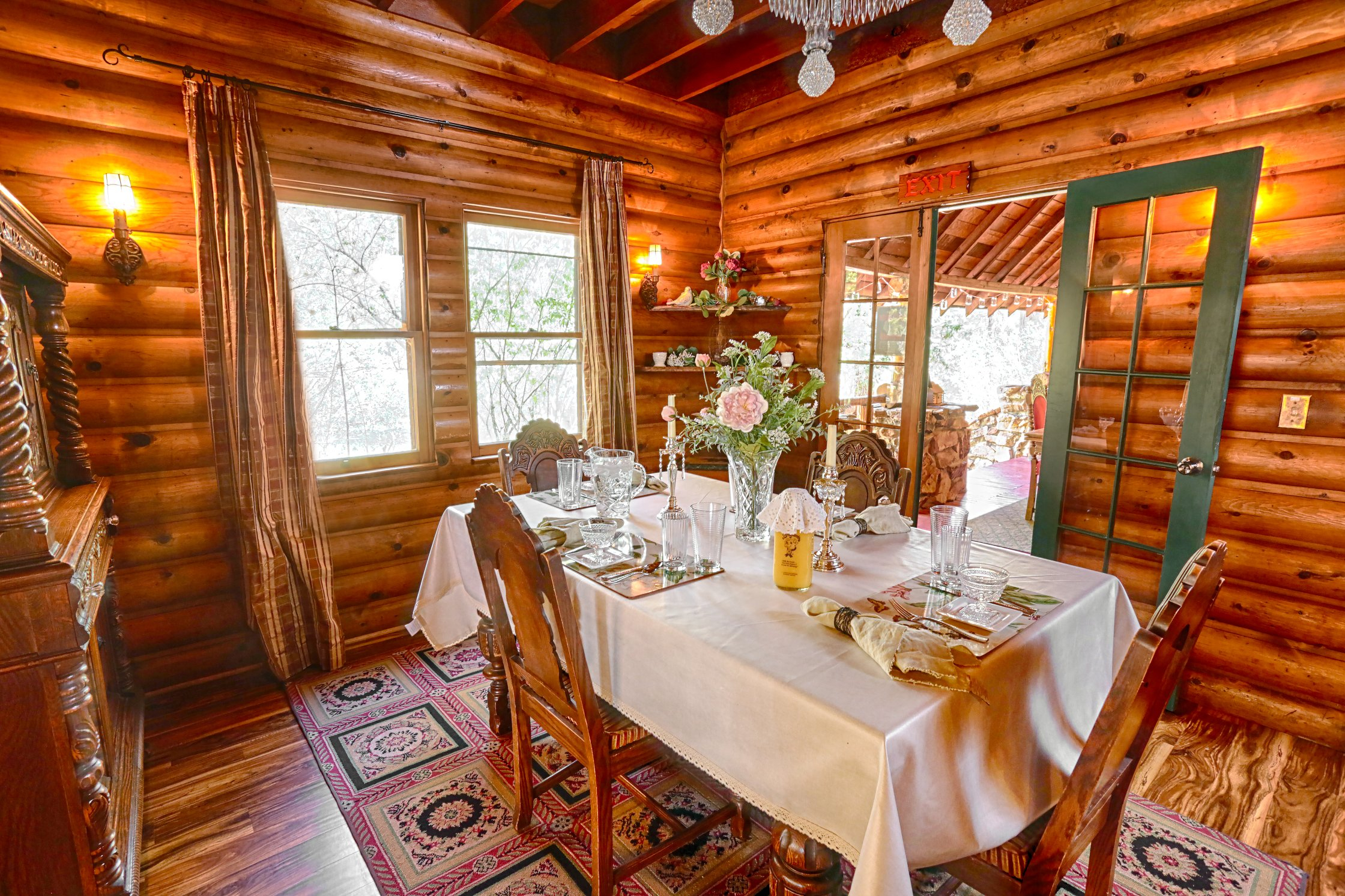 Dining Room Gold Mountain Manor