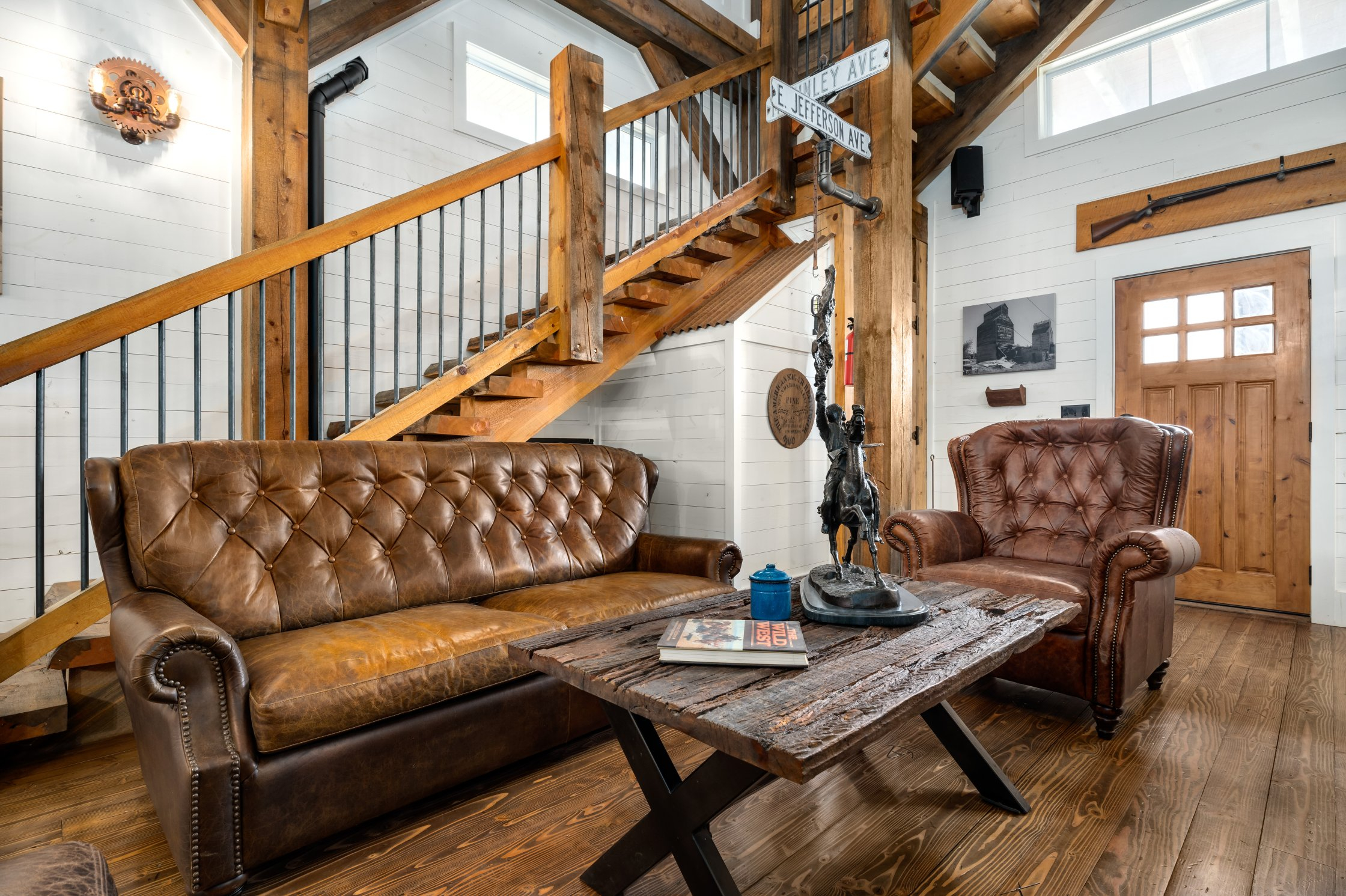 Interior-167 Old Bar N - Event & Lodging