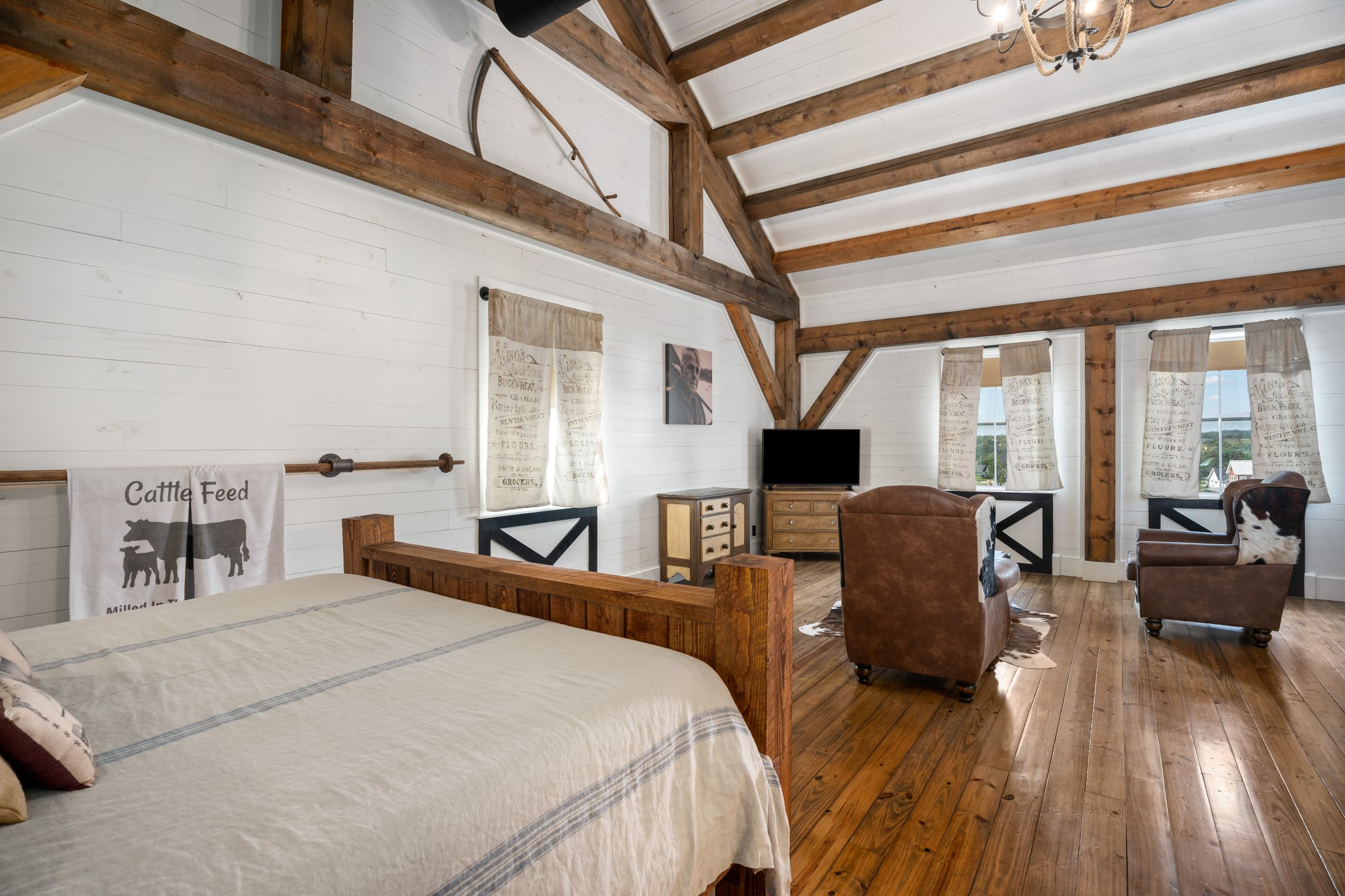 Interior-182 Old Bar N - Event & Lodging