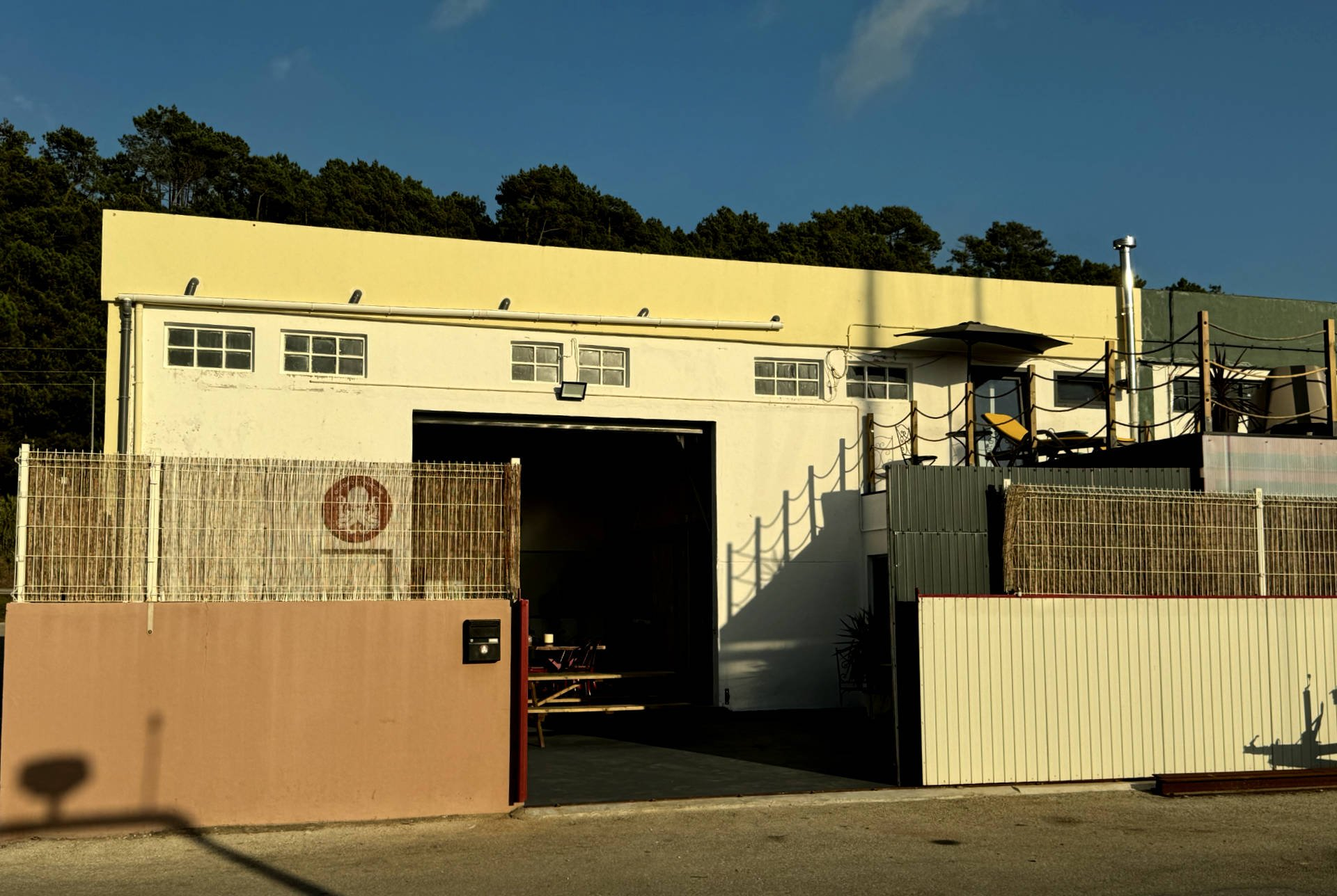 warehouse-outside Ocotpus Concept