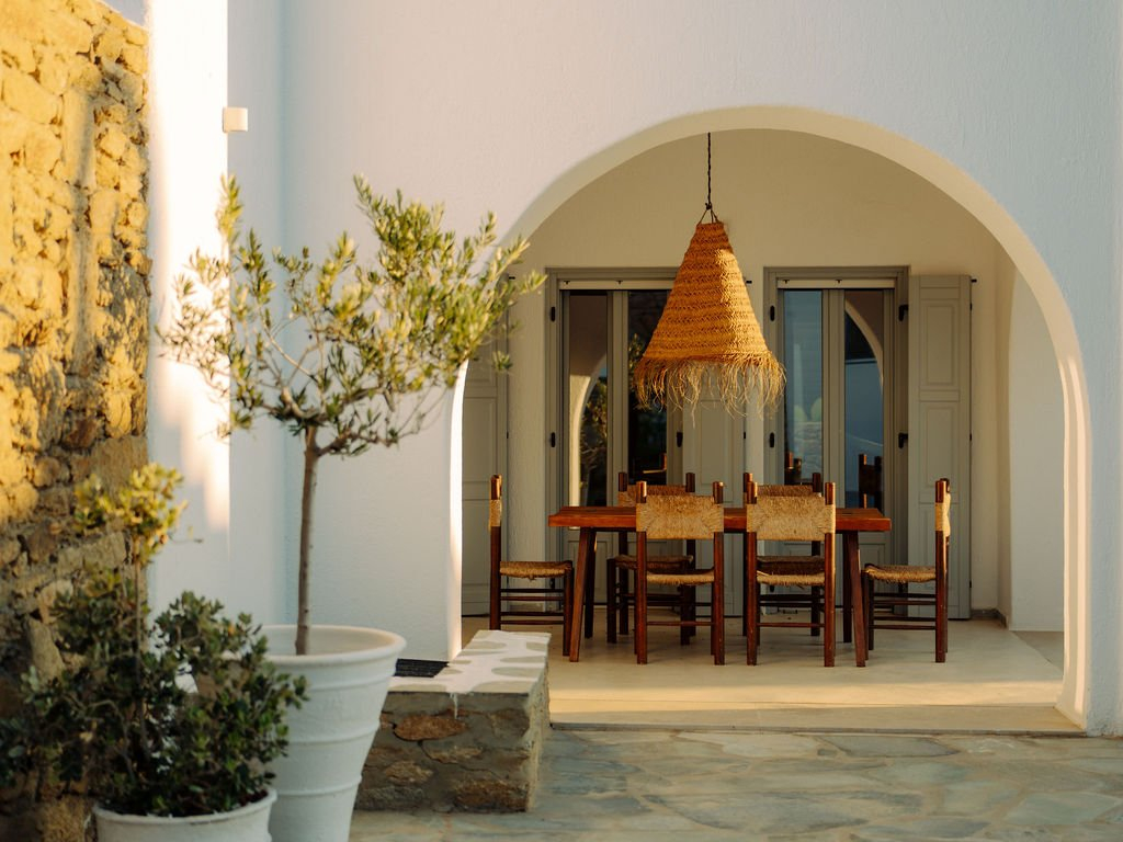 outside-lobby Soho Roc House