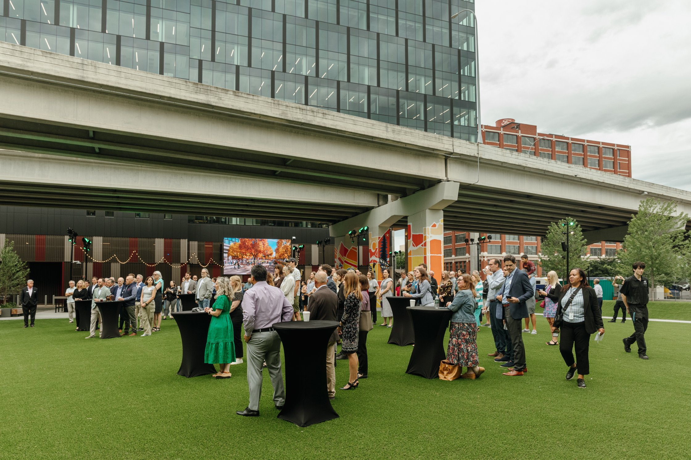 ribbon-cutting-ceremony-0100 North Loop Green