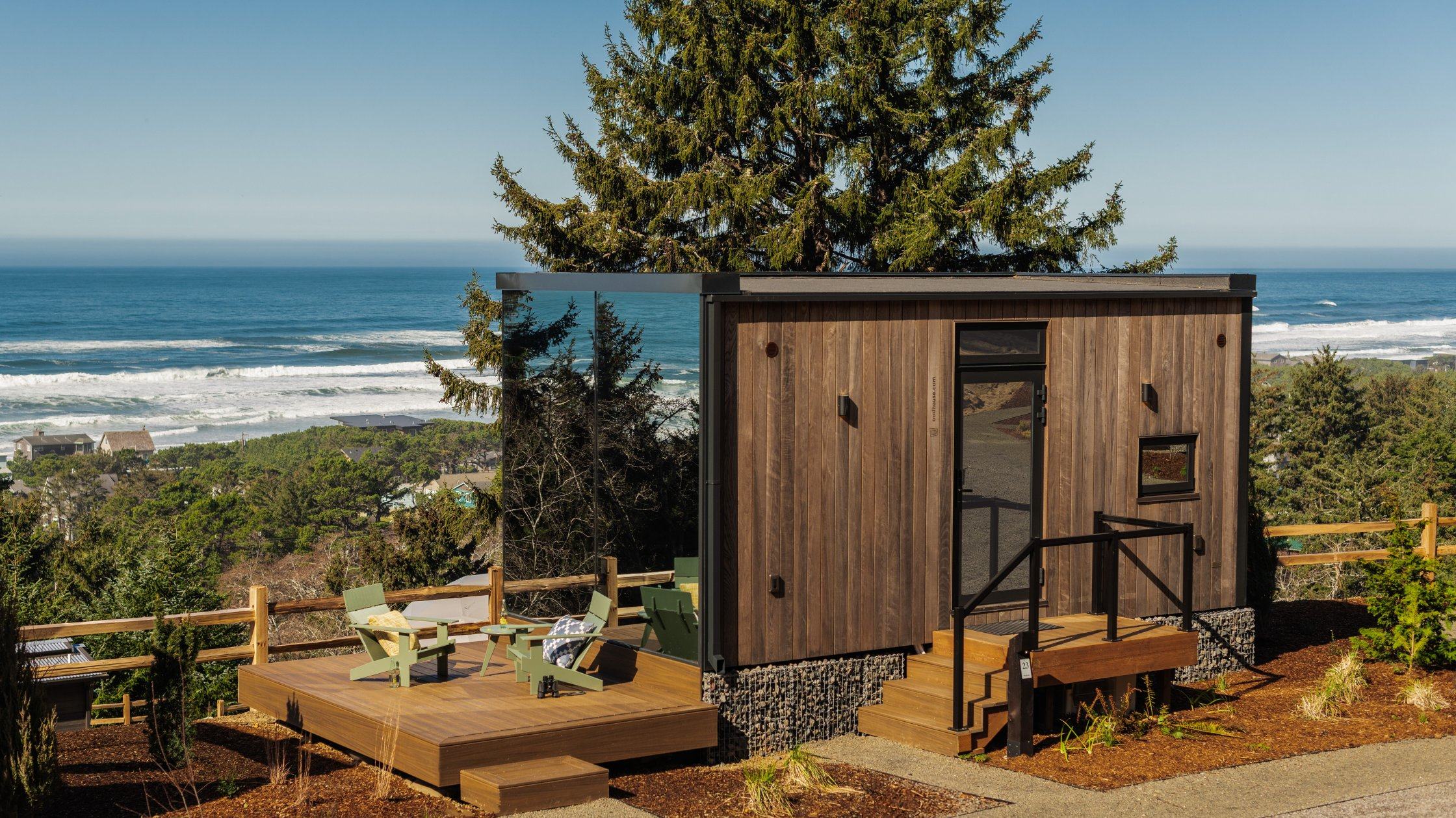 exterior-cabin-twocapeslookout Two Capes Lookout