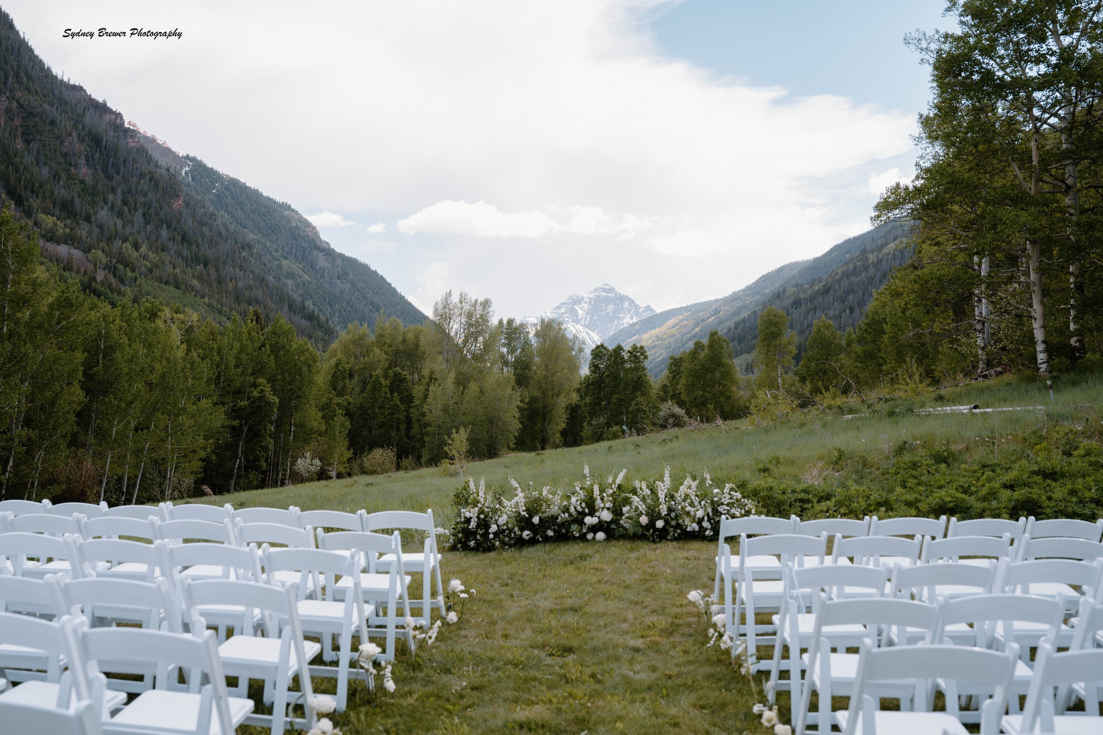 5-31-25-sydney-brewer-photography-mountain-meadow-ceremony-credited T-Lazy-7 Ranch