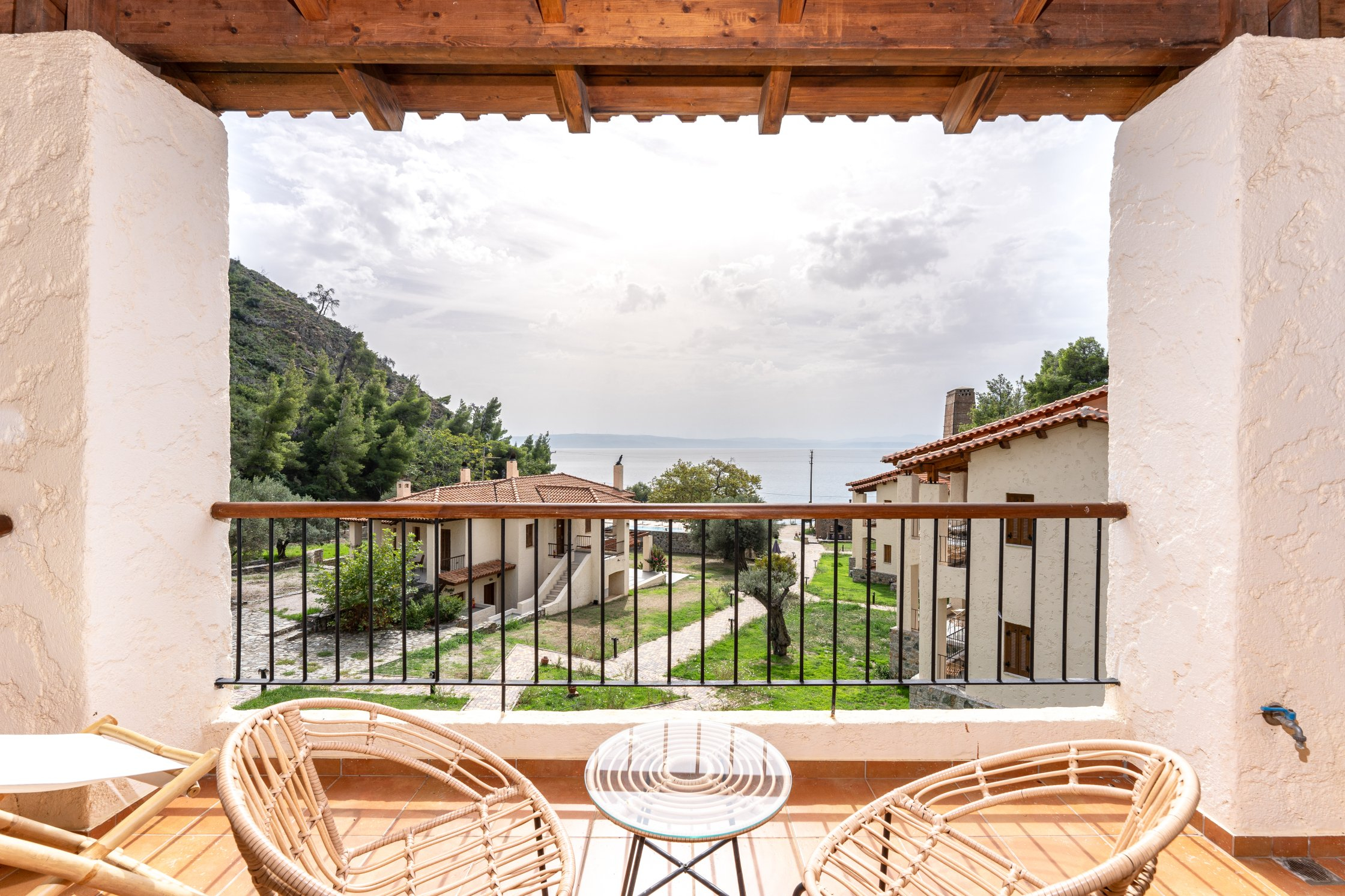 selina-kaminos-suite-310-09-2023-yannis-galaios-004 kaminos wellness resort