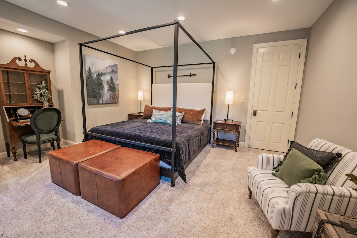 dsc09898-2 The Morris Estate