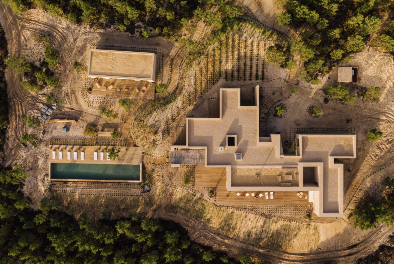 melides-portugal-luxury-villa-for-production-rental-bedrooms14 Melides Art