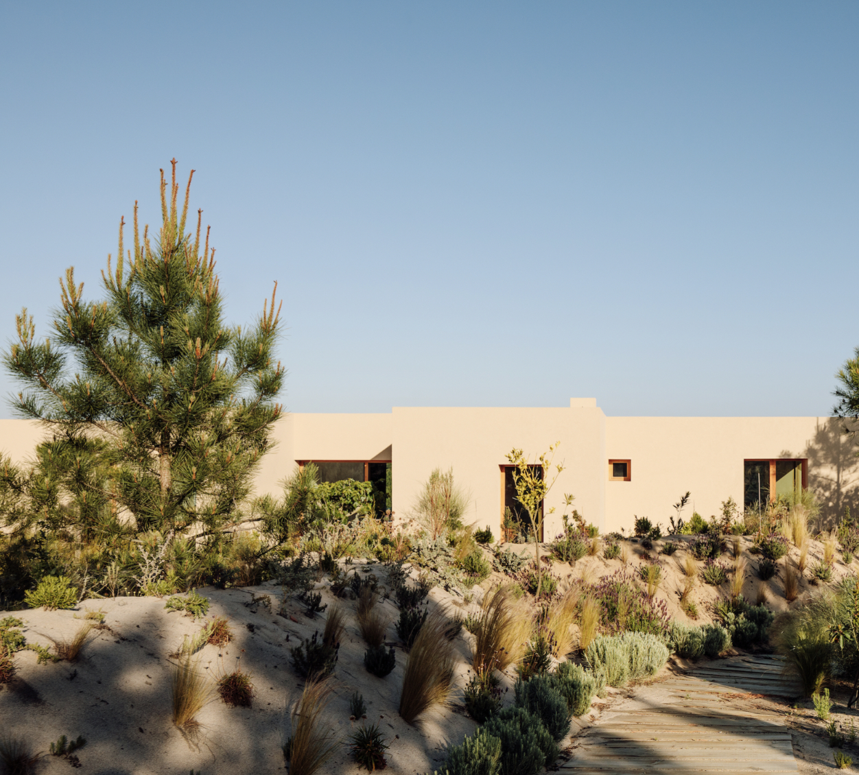 melides-portugal-luxury-villa-for-production-rental-bedrooms19 Melides Art