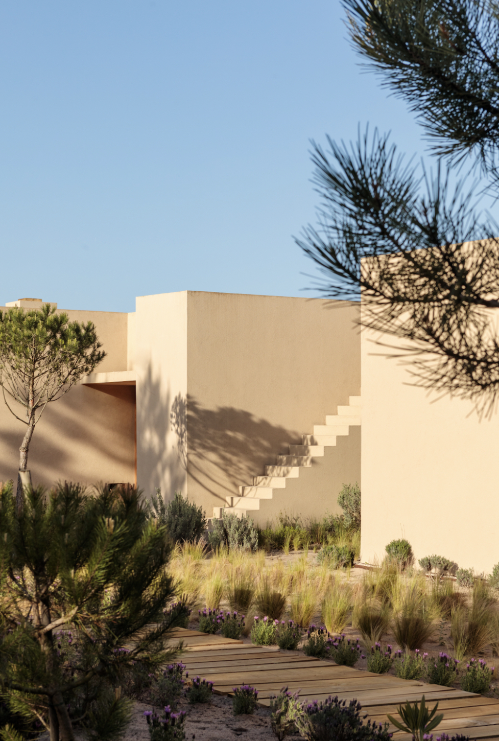 melides-portugal-luxury-villa-for-production-rental-bedrooms20 Melides Art