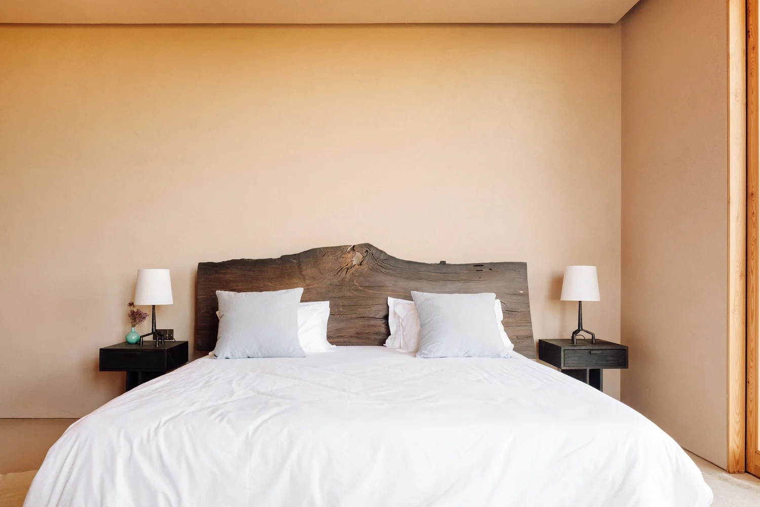 melides-portugal-luxury-villa-for-production-rental-bedrooms7 Melides Art