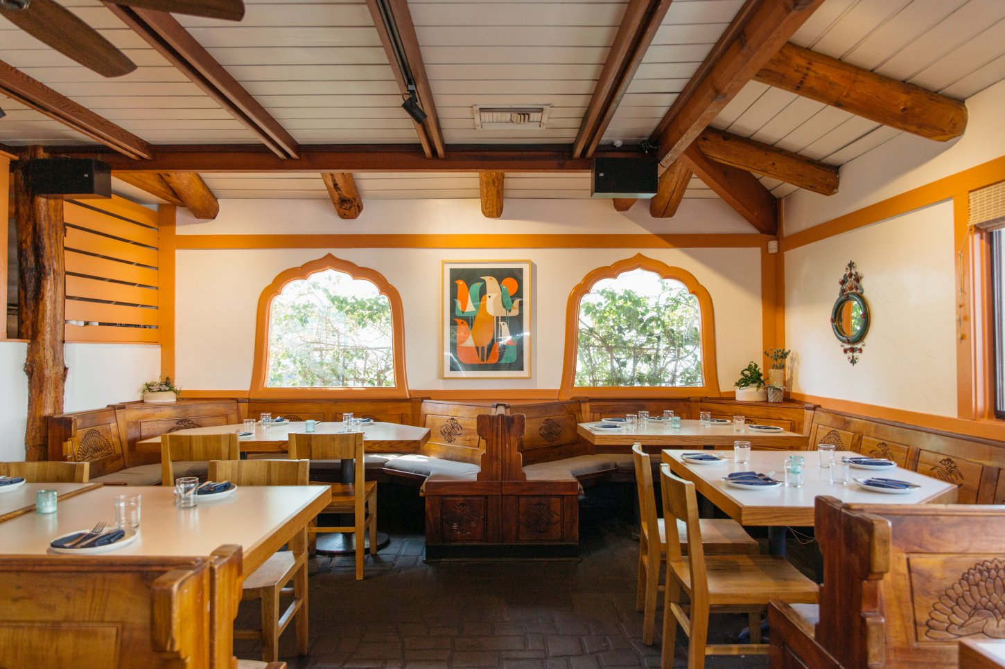 Tallula's_Main Dining Room 2_Photo Credit Catherine Dzilenski Tallula's