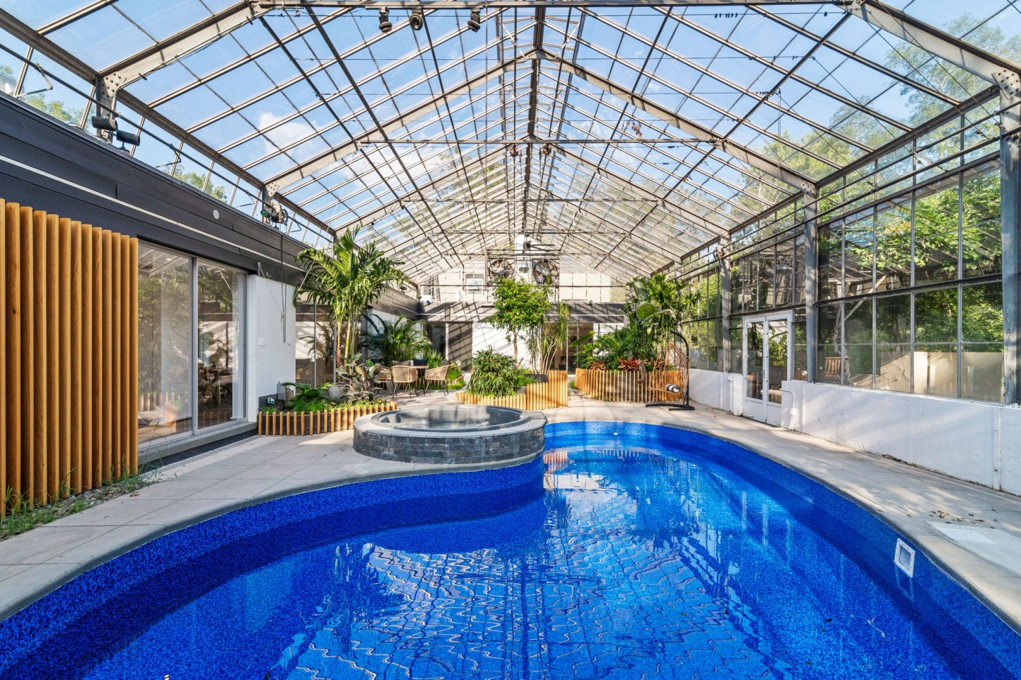 63-web-or-mls-49Millstone_063 Atrium on the Brook