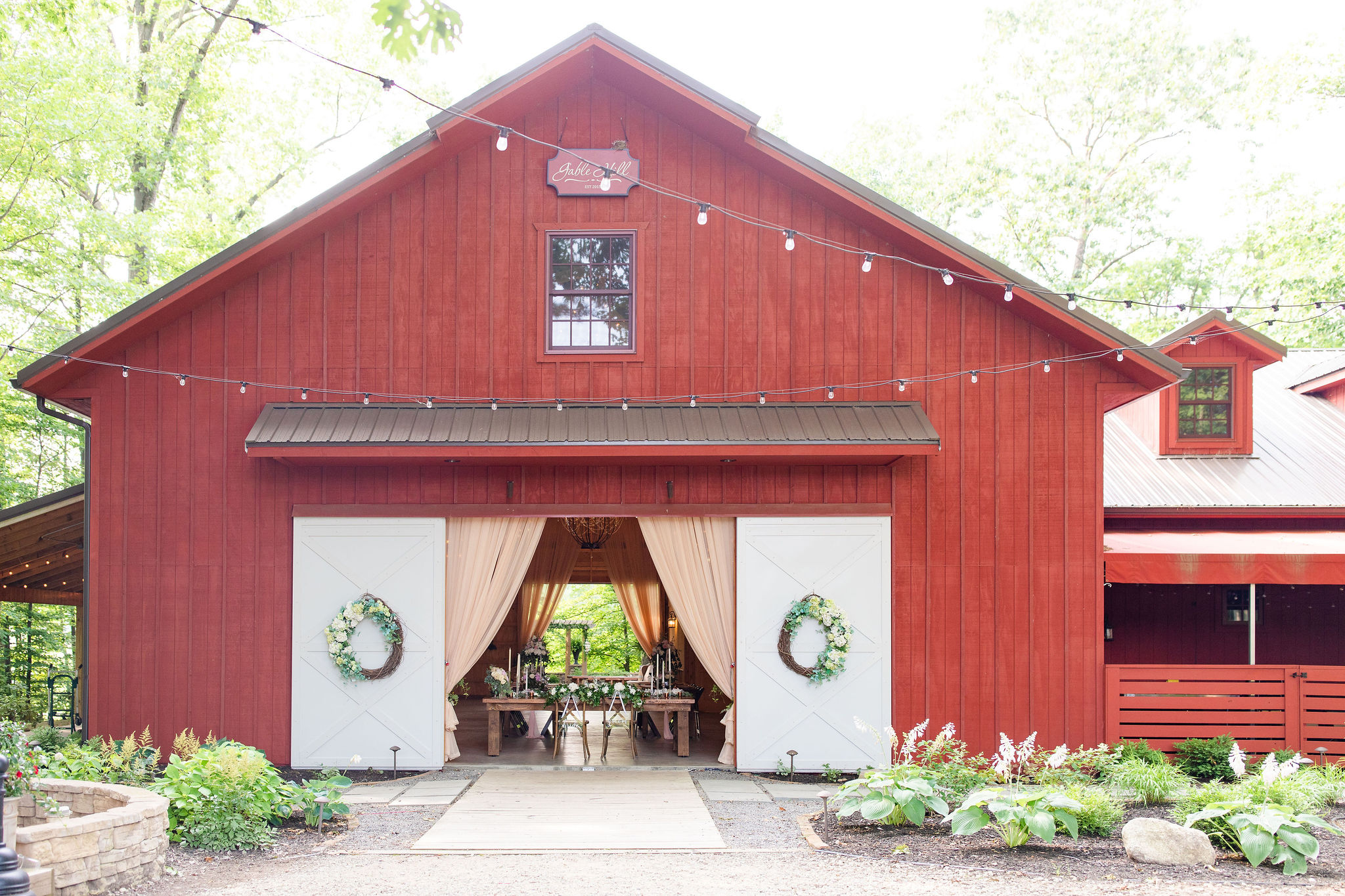 LeidyandJoshPhotography|GrandRapidsStyledShootatGableHills-108 Gable Hill