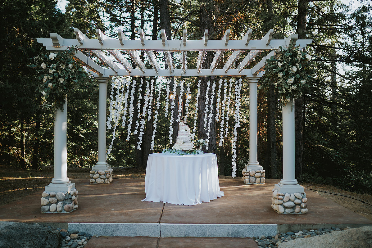 Reyes Mathieson - 07 The Lodge at Two Moons