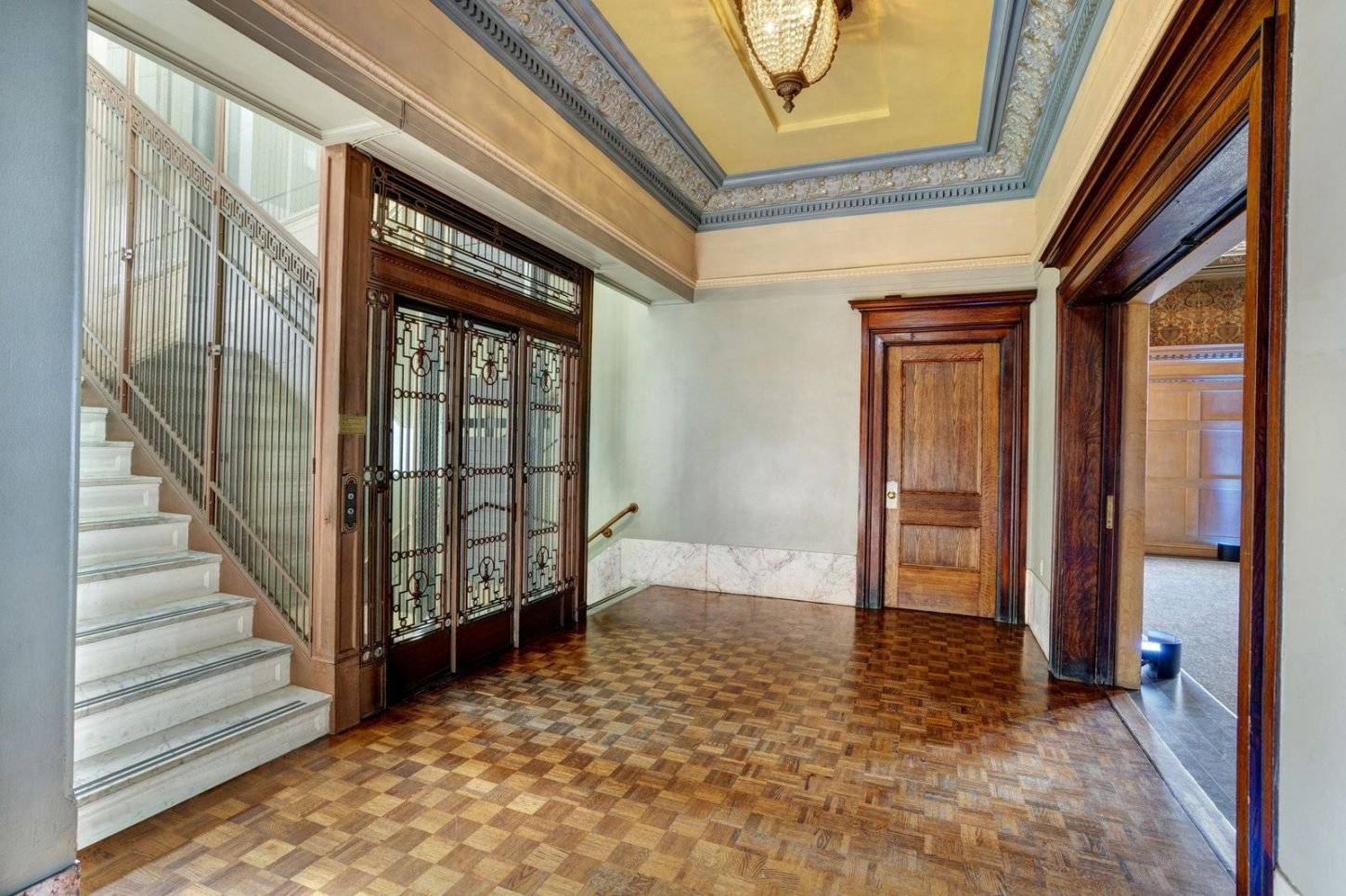 KcGR617g The Lodge at The Regency Center