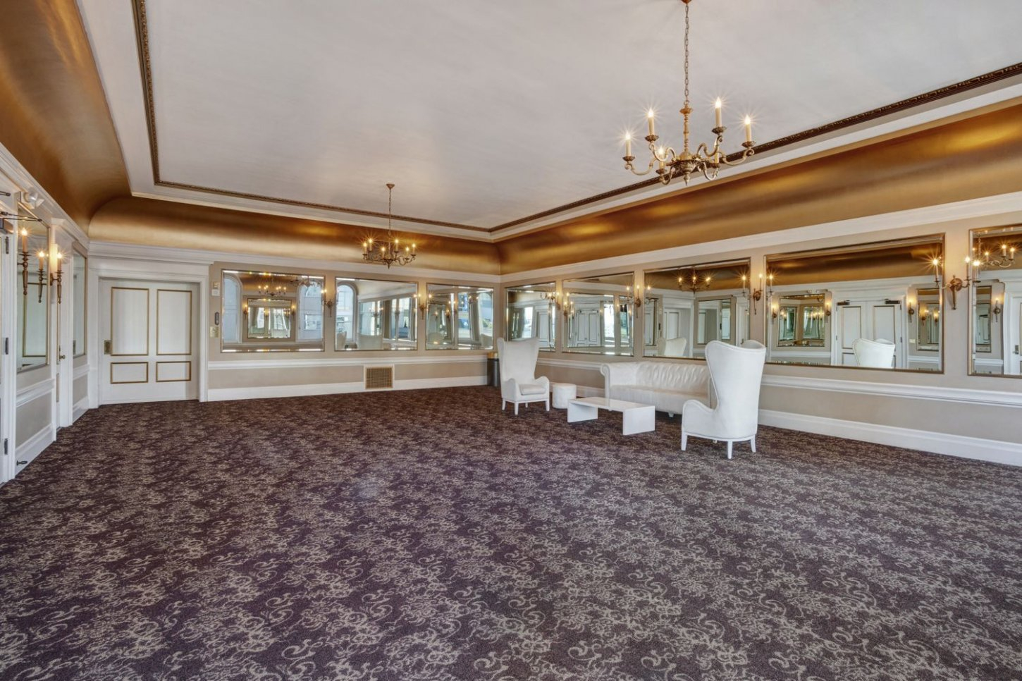 U9tKj3t8 The Lodge at The Regency Center