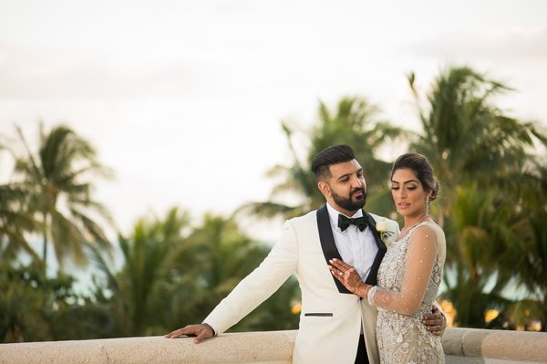 144035768_Wedding Couple outdoor Sunset_600x399 Loews Coral Gables Hotel